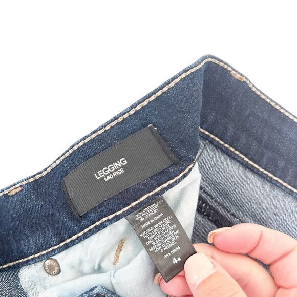 Express Distressed Mid Rise Skinny Jeans Sz 4 - Picture 3 of 6